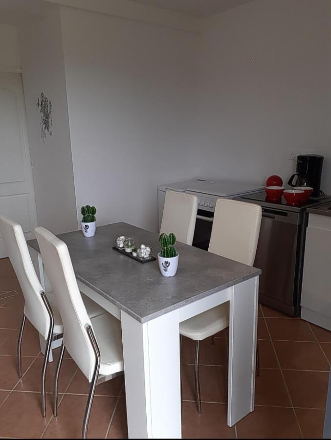 Logement calme et agréable à proximité d'Ajaccio Canale Cabanes Extérieur photo